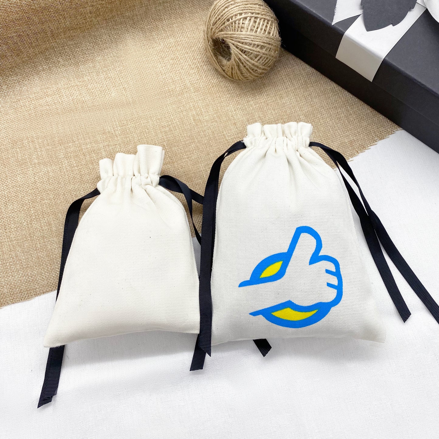 Small cotton canvas bags for jewelry, wedding and party gifts bag for guests