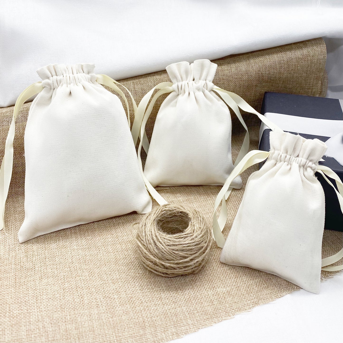 Small cotton canvas bags for jewelry, wedding and party gifts bag for guests