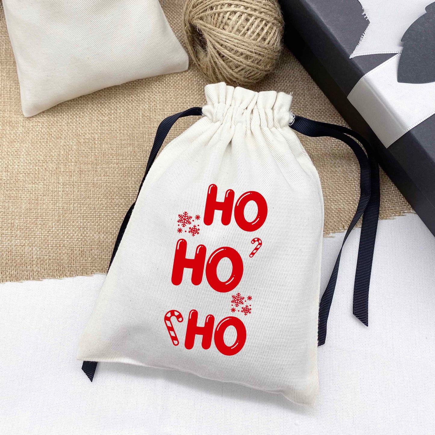 Set of 6 Christmas (6x8inches) goodie bags for your Christmas party, Christmas bags, Gift bags