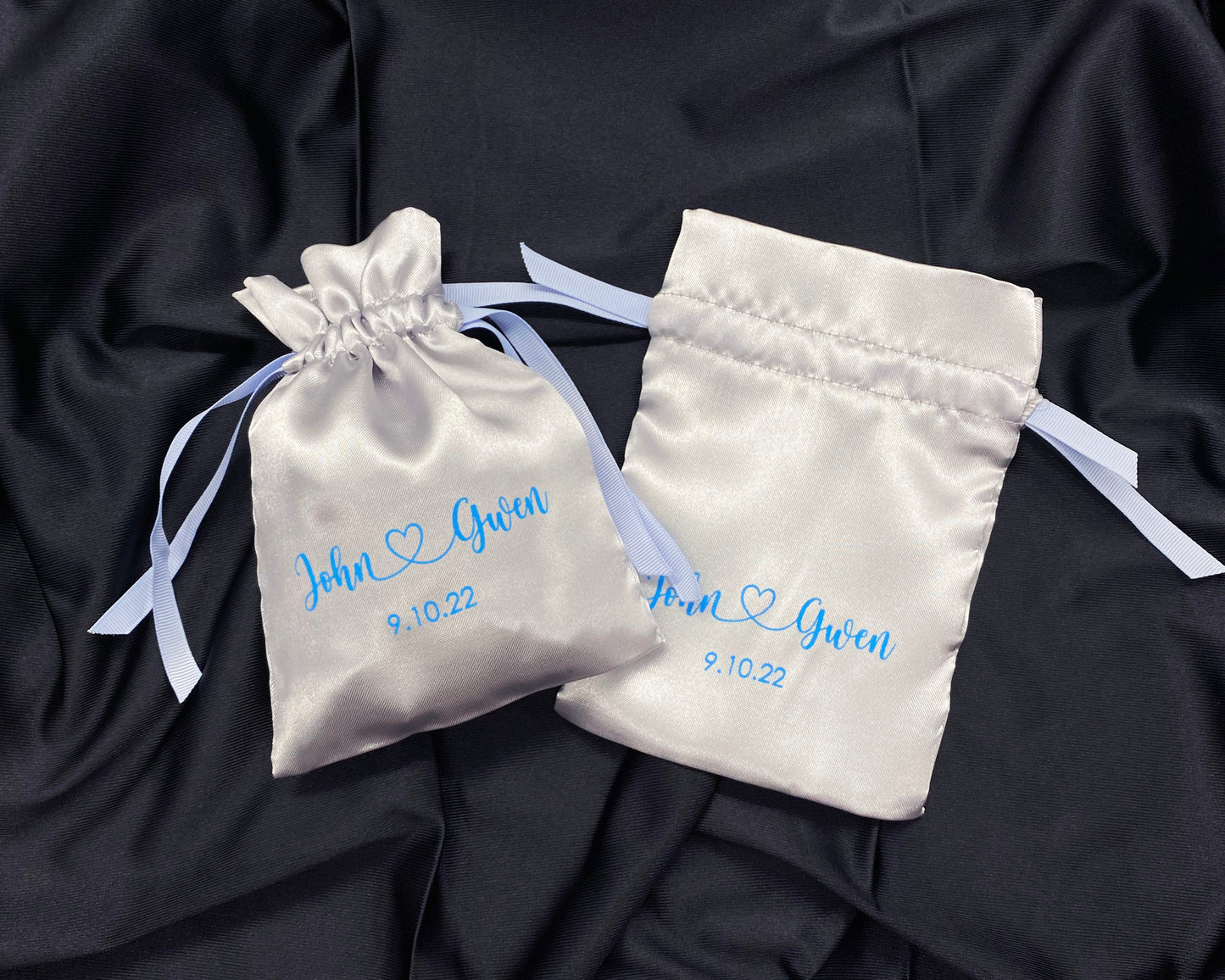 Modern wedding favour bags 3x4" (7.5x10cm) | elegant wedding favors for guests | personalize wedding party bag | luxury wedding | satin bags with drawstring